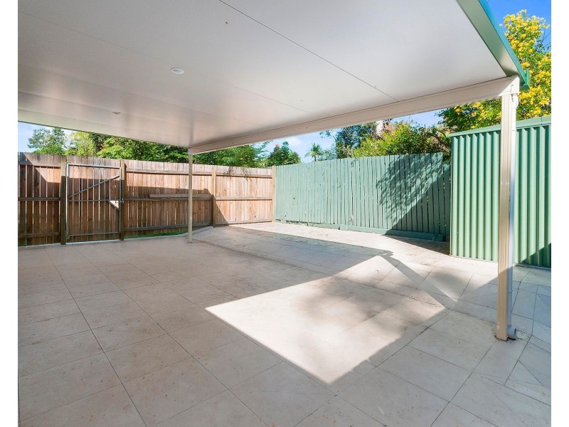 2/1 Spalding Crescent, Goodna QLD 4300