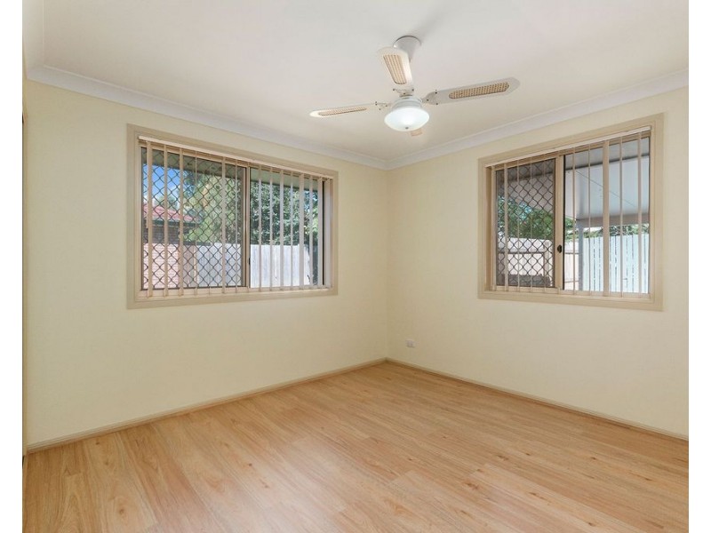 2/1 Spalding Crescent, Goodna QLD 4300