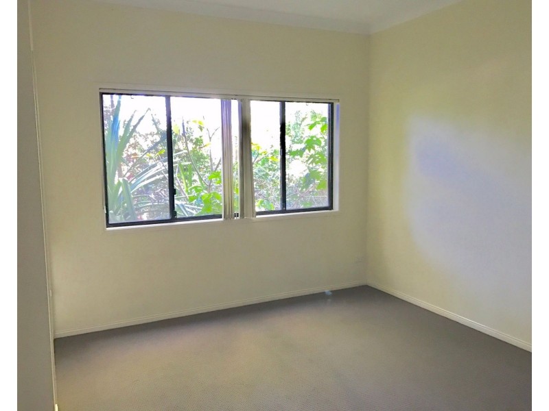 136 Stanley Terrace, Taringa QLD 4068