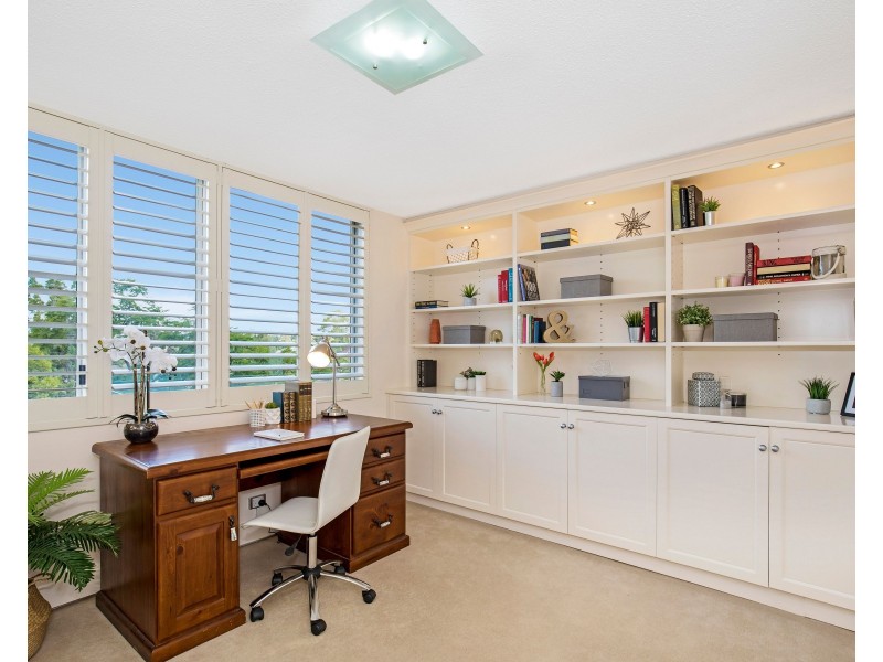 9/164 Macquarie Street, St Lucia QLD 4067