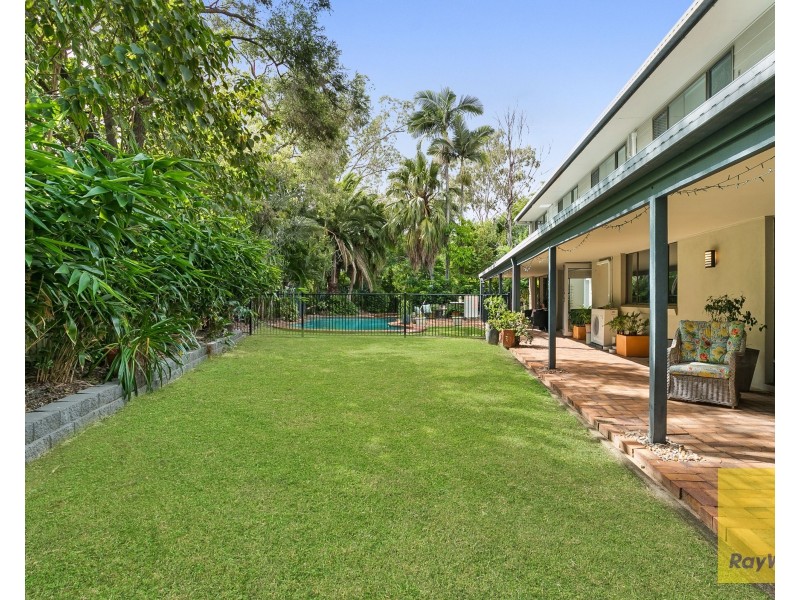 11 Forrest Court, Mount Ommaney QLD 4074