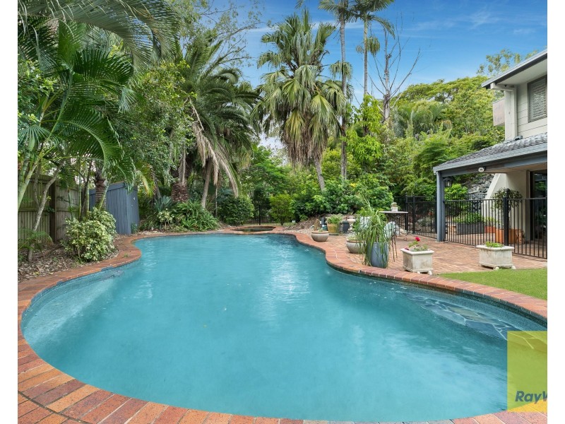 11 Forrest Court, Mount Ommaney QLD 4074