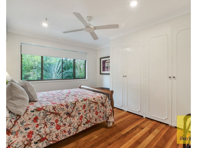 11 Forrest Court, Mount Ommaney QLD 4074