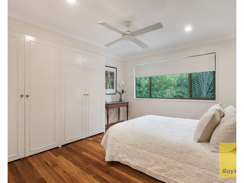 11 Forrest Court, Mount Ommaney QLD 4074