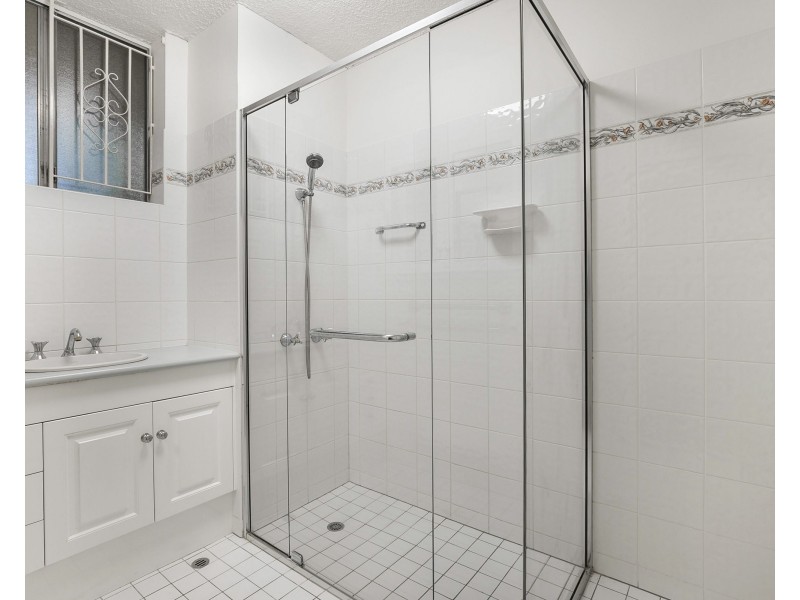 3/35 Holland Street, Toowong QLD 4066