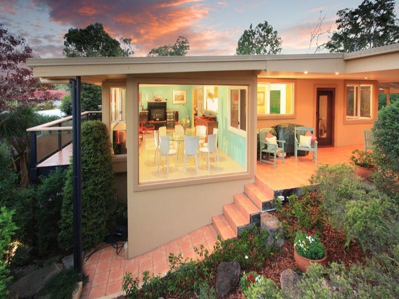 33 Chapel Hill Road, Chapel Hill QLD 4069