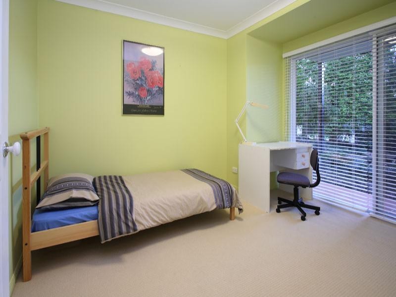 33 Chapel Hill Road, Chapel Hill QLD 4069