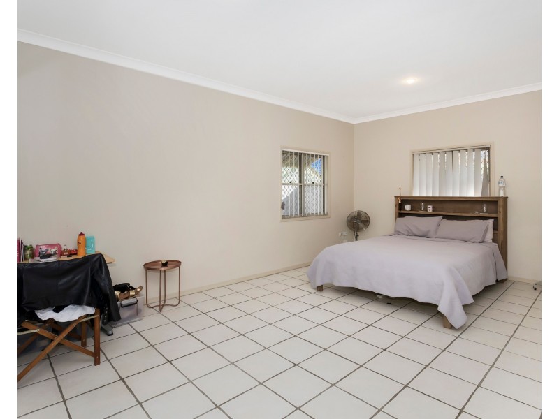 79 Palm Street, Kenmore QLD 4069