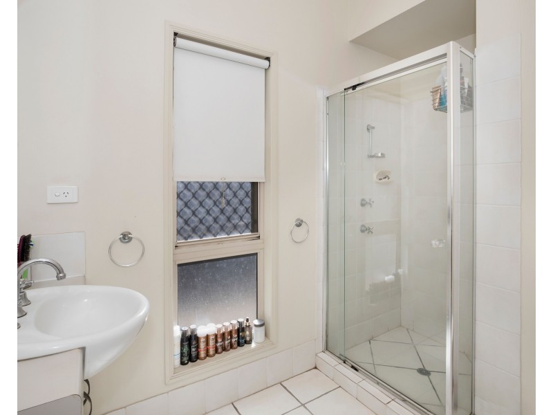 79 Palm Street, Kenmore QLD 4069