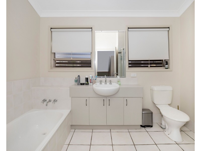 79 Palm Street, Kenmore QLD 4069