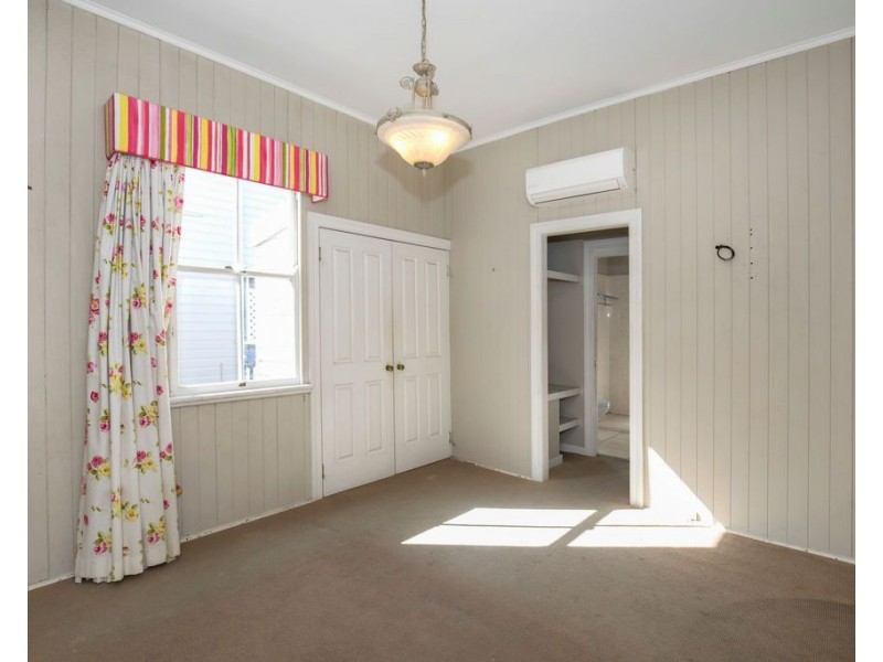 74 Miskin Street, Toowong QLD 4066