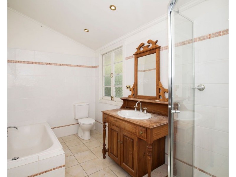 74 Miskin Street, Toowong QLD 4066