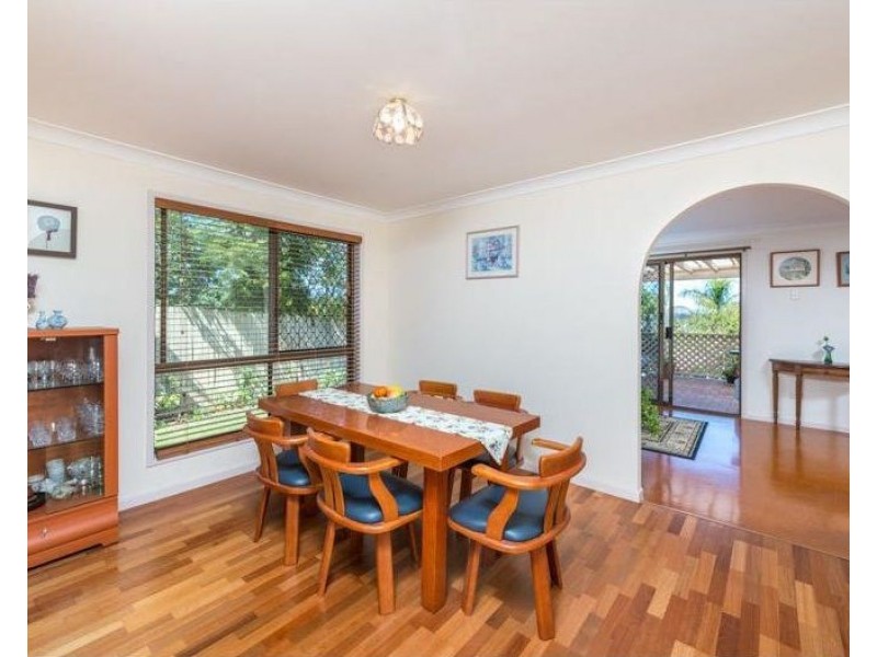 24 Rialanna Street, Kenmore QLD 4069