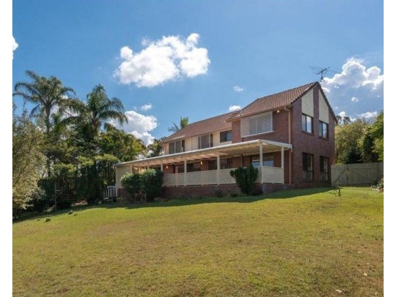 24 Rialanna Street, Kenmore QLD 4069