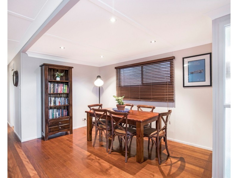 21 Carlyle Street, Seventeen Mile Rocks QLD 4073