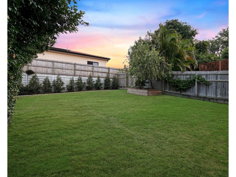 21 Carlyle Street, Seventeen Mile Rocks QLD 4073