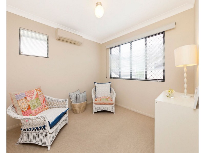 5/34 Warren Street, St Lucia QLD 4067