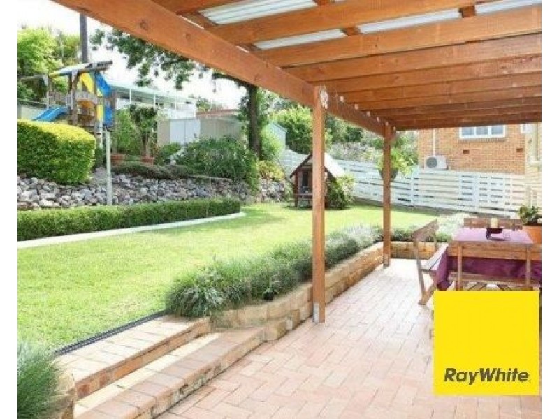 10 Mabb Street, Kenmore QLD 4069