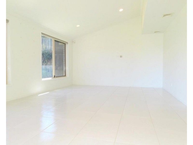 4 Accrington Place, Chapel Hill QLD 4069