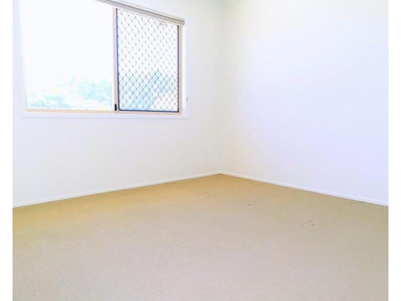 4 Accrington Place, Chapel Hill QLD 4069