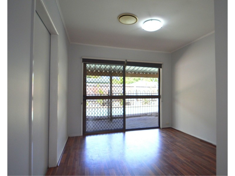 24 Cromarty Street, Kenmore QLD 4069