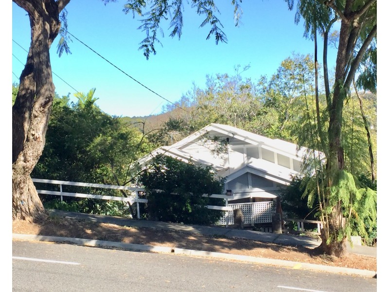 27 Osman Street, Bardon QLD 4065