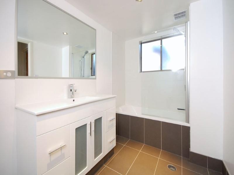 4/72 Sandford Street, St Lucia QLD 4067