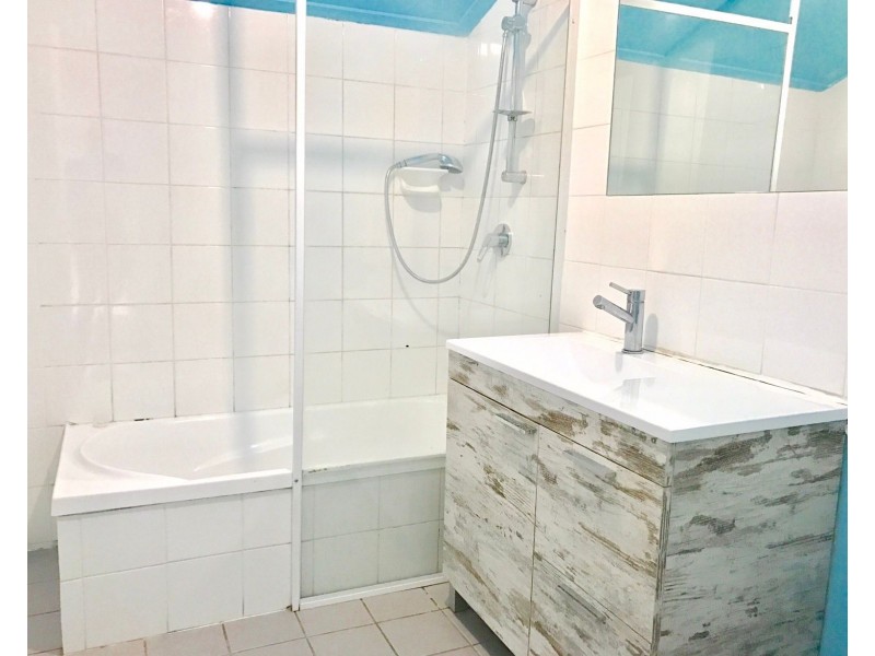 87 Moggill Road, Taringa QLD 4068