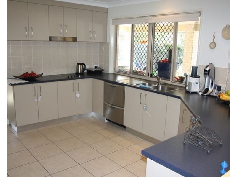36 Salubris Place, Moggill QLD 4070