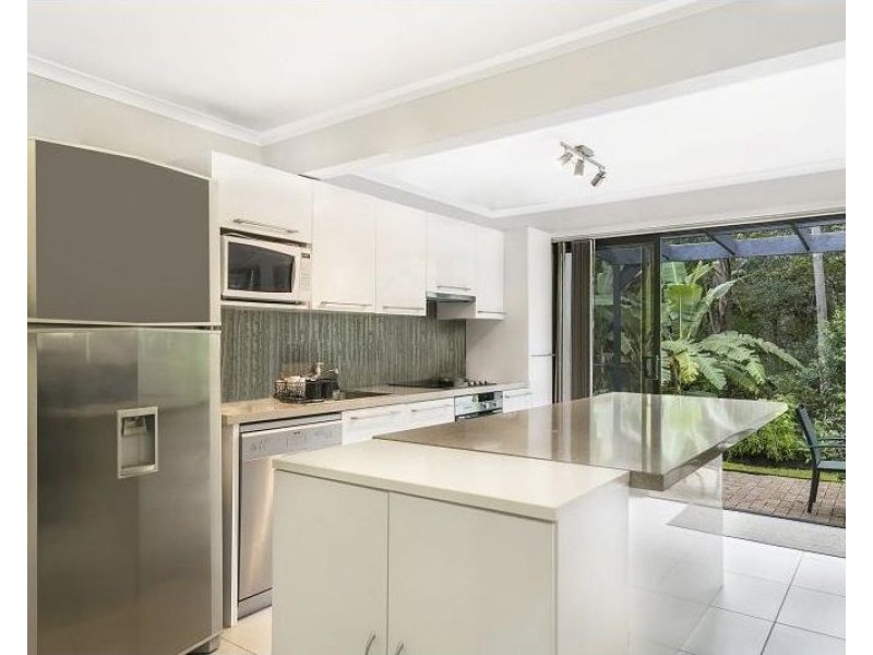 9b Tamarix Street, Chapel Hill QLD 4069