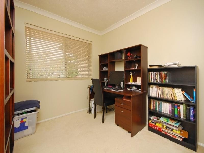 8/11 Lima Street, Auchenflower QLD 4066