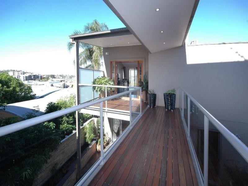 10 Victoria Terrace, Newstead QLD 4006