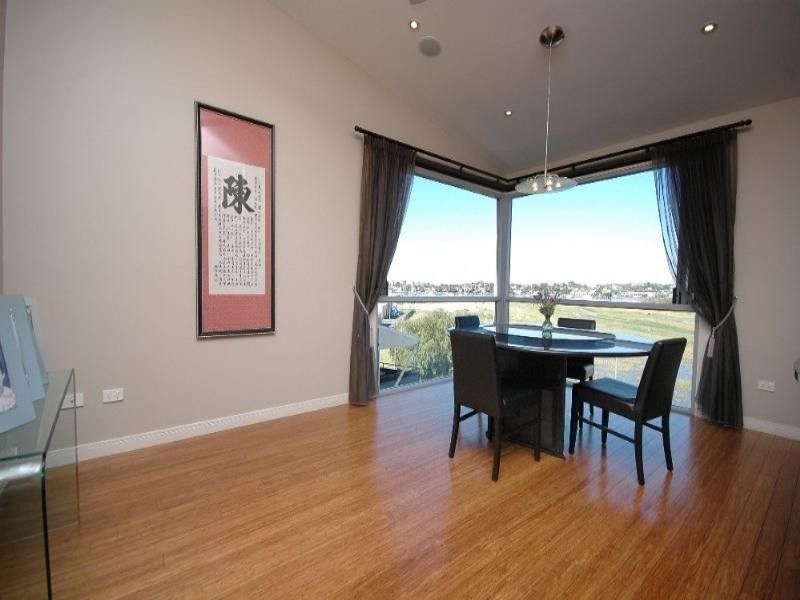 10 Victoria Terrace, Newstead QLD 4006