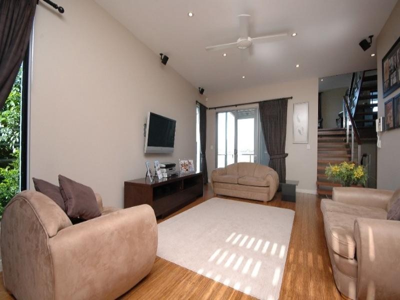 10 Victoria Terrace, Newstead QLD 4006