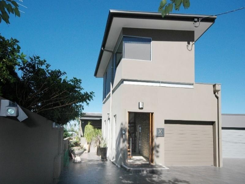 10 Victoria Terrace, Newstead QLD 4006