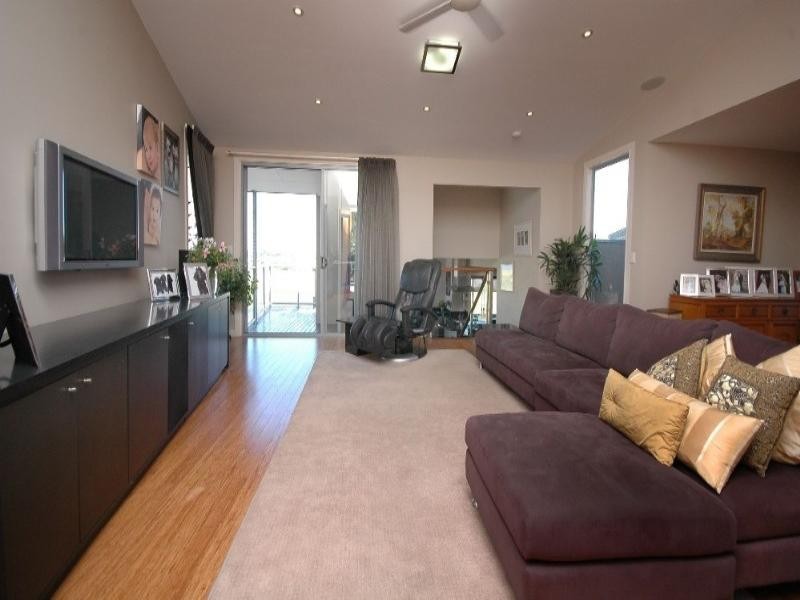 10 Victoria Terrace, Newstead QLD 4006