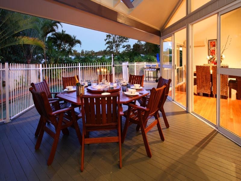 11 Moonah Street, Chapel Hill QLD 4069