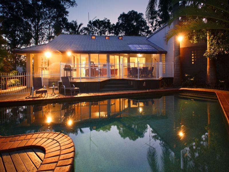 11 Moonah Street, Chapel Hill QLD 4069