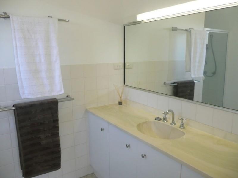 25 Moondarra Street, Chapel Hill QLD 4069