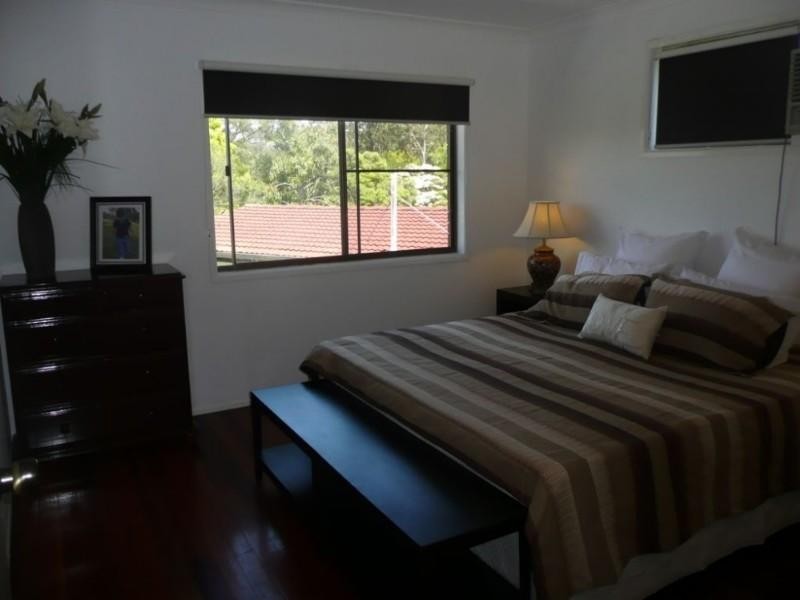 25 Moondarra Street, Chapel Hill QLD 4069