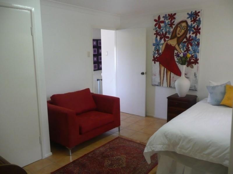 25 Moondarra Street, Chapel Hill QLD 4069