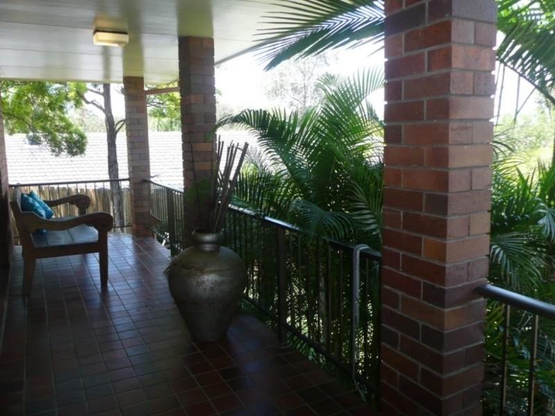 25 Moondarra Street, Chapel Hill QLD 4069