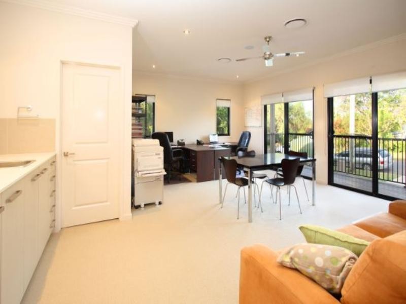 75 Ludlow Street, Chapel Hill QLD 4069