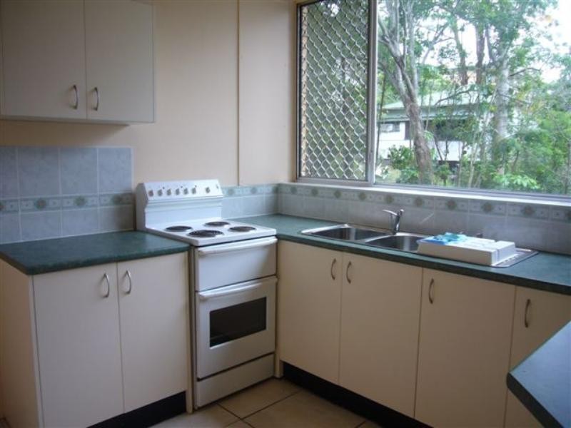 1/9 Broomfield Street, Taringa QLD 4068