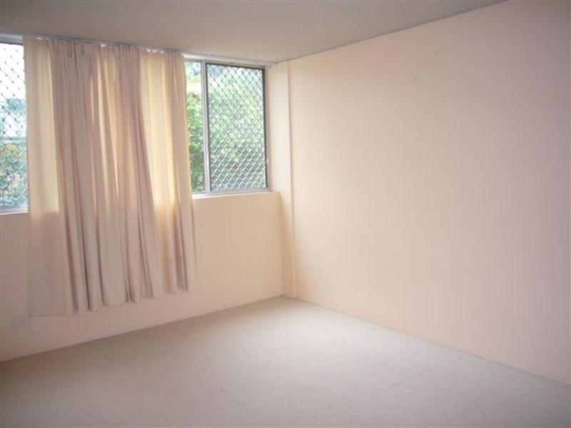 1/9 Broomfield Street, Taringa QLD 4068