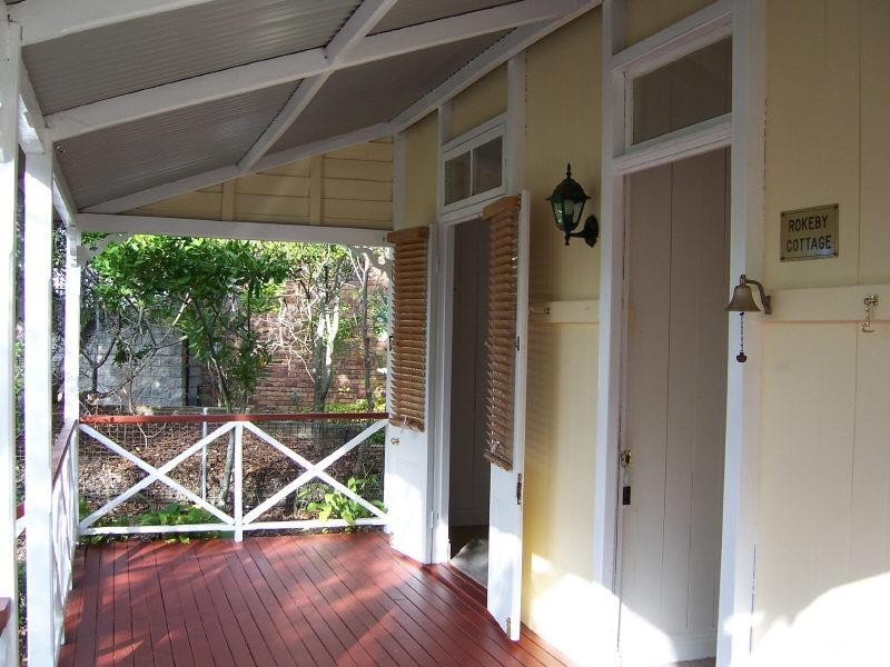 12 Rokeby Terrace, Taringa QLD 4068