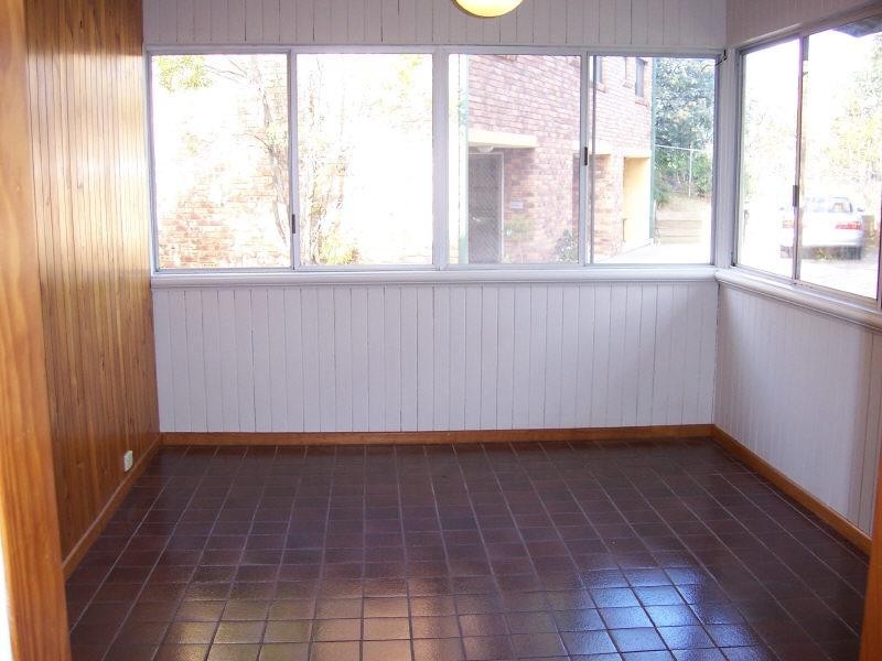 12 Rokeby Terrace, Taringa QLD 4068