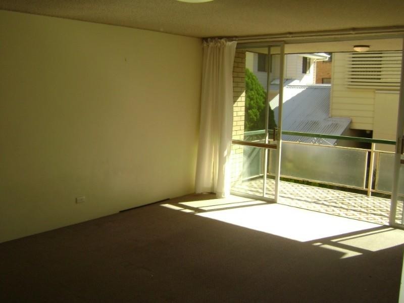 1/60 Warren Street, St Lucia QLD 4067