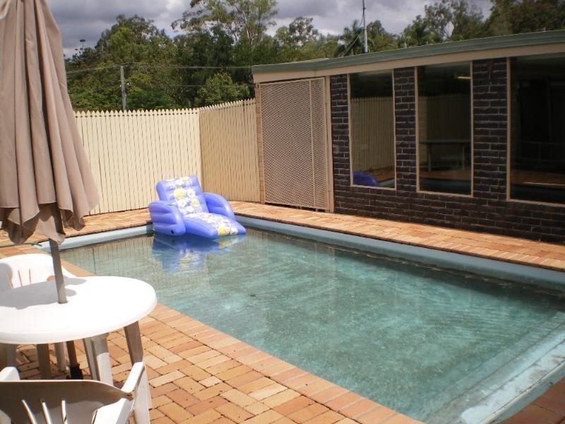 44 Clarina Street, Chapel Hill QLD 4069