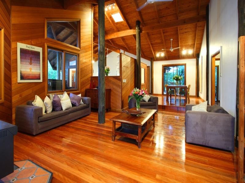 22 Camborne Place, Chapel Hill QLD 4069